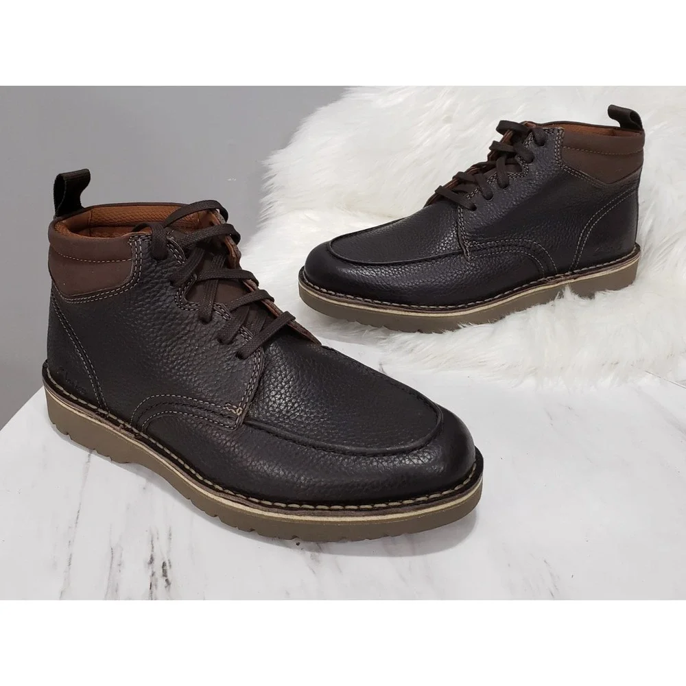 NEW NO BOX Clarks Mens Eastridge Peak Dark Brown SIZE 8.5 LEATHER BOOTS SHOES